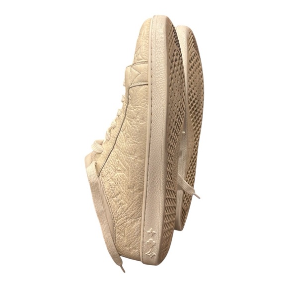 Louis Vuitton White Monogram Sneakers - Picture 6 of 6